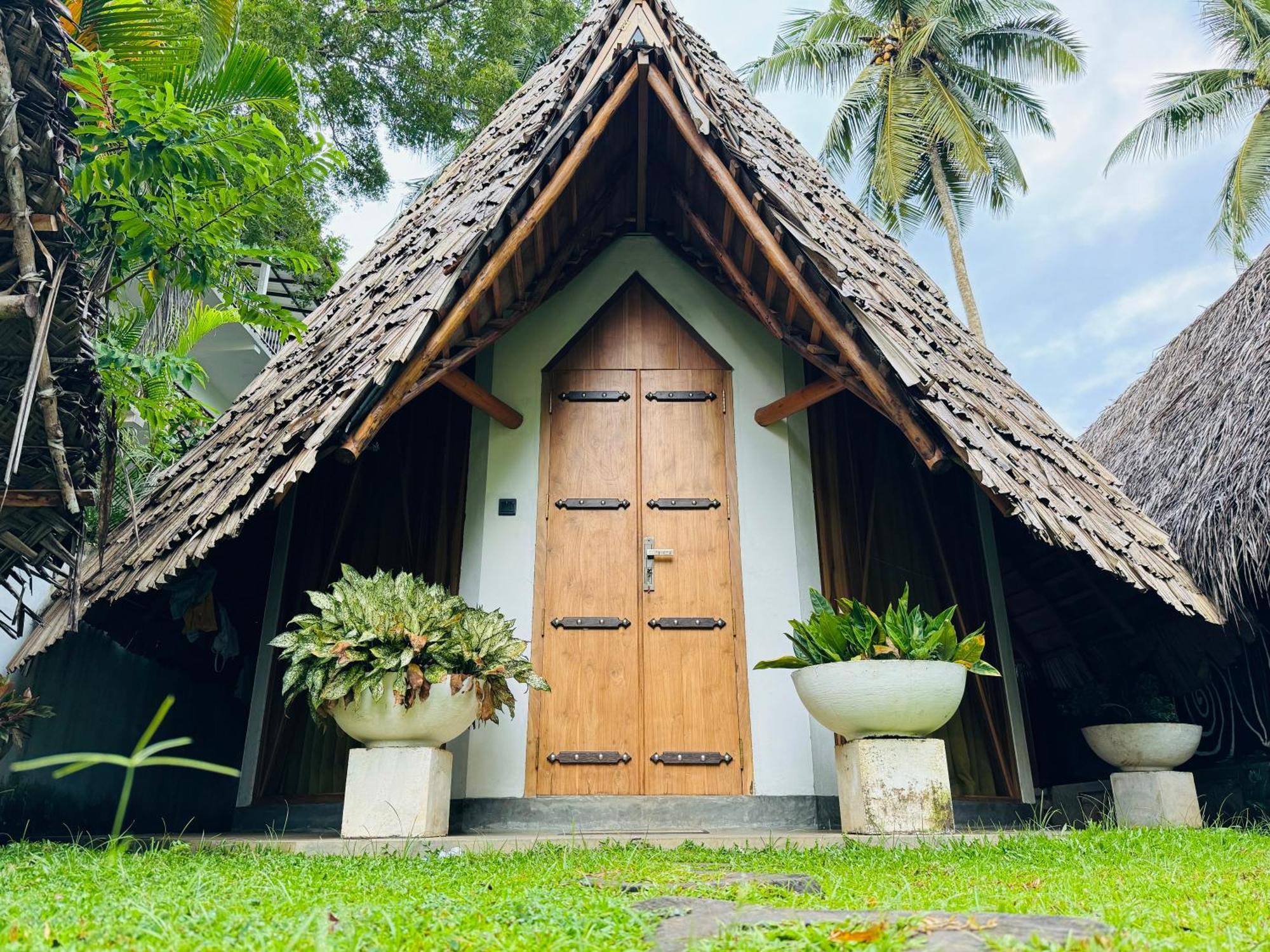 Turtle Wood Cabin Tangalle Dış mekan fotoğraf